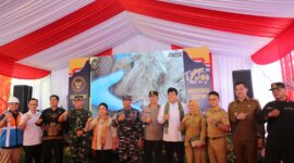 Pelepasan produk ekspor komoditas produk unggulan Kalbar di pelabuhan dwikora/Pelindo 