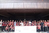 Foto bersama walikota Pontianak bersama atlit kontingan dari kota Pontianak/prokopim