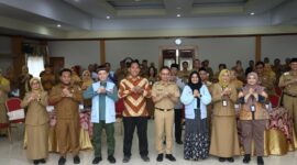 Foto bersama peserta Sosialisasi Penguatan Integritas, Budaya Antikorupsi dan Gratifikasi bagi ASN/Prokopim/Kominfo 
