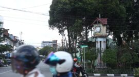 Tugu jam tiga sisi akan ditata oleh Pemkot Pontianak/Kominfo/Prokopim 