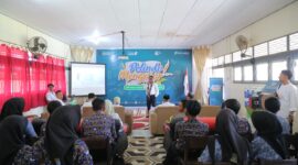 Pelindo regional 2 Pontianak mengajar di SMP 1 Sungai Kunyit