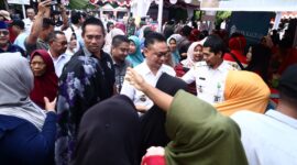 Warga antusias serbu Pasar Murah yang digelar Pemerintah Kota Pontianak beberapa waktu lalu/Kominfo 