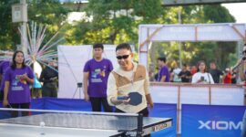 Wali Kota Pontianak Edi Rusdi Kamtono saat unjuk kebolehan bermain tenis meja di 'Road to Pingpong CFD'/Prokopim 