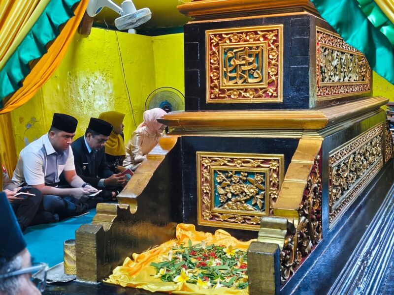 Wakil walikota Pontianak bahasan melaksanakan ziarah ke makam sultan Pontianak/Prokopim