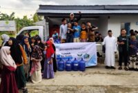 Bantuan AWI kepada pesantren dan panti asuhan di kalbar