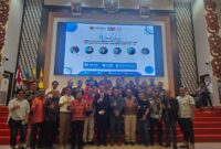 Foto bersama para peserta kegiatan bersama rektor UPB