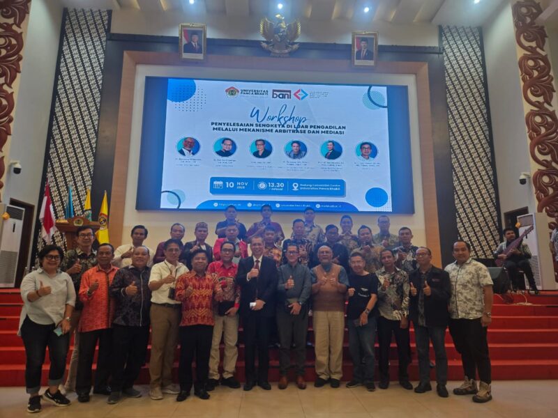 Foto bersama para peserta kegiatan bersama rektor UPB