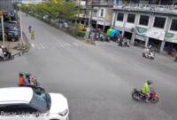 Kondisi lalu lintas di persimpangan Jalan Tanjungpura-Diponegoro (Parit Besar) yang bisa diakses melalui live streaming kanal Youtube Dishub Kota Pontianak