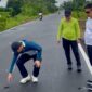 Wali Kota Pontianak Edi Rusdi Kamtono meninjau pembangunan infrastruktur di wilayah Pontianak Utara, salah satunya Jalan Kebangkitan Nasional