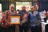 Perwakilan PPIIBT Untan bersama Direktur Utama LPDB Kemenkop RI dalam Monev Program Inkubasi LPDB 2025