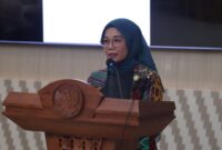 Inspektur Kota Pontianak Trisnawati membuka sosialisasi pengelolaan dan pertanggungjawaban dana hibah dan bansos di lingkungan Pemerintah Kota Pontianak