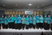 Ketua TP PKK Kota Pontianak Yanieta Arbiastutie Kamtono menerima kunjungan kerja Ketua TP PKK Provinsi Kalbar Erlina Ria Norsan dalam rangka monitoriing dan evaluasi percepatan sinkronisasi program kerja PKK.