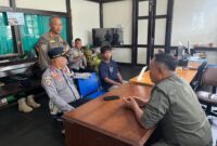 Oknum jukir saat diproses di Kantor Satpol PP Kota Pontianak.