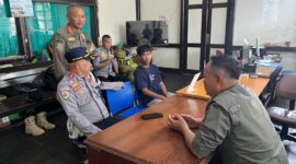 Oknum jukir saat diproses di Kantor Satpol PP Kota Pontianak.