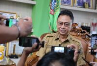 Wali Kota Pontianak Edi Rusdi Kamtono saat diwawancarai media.