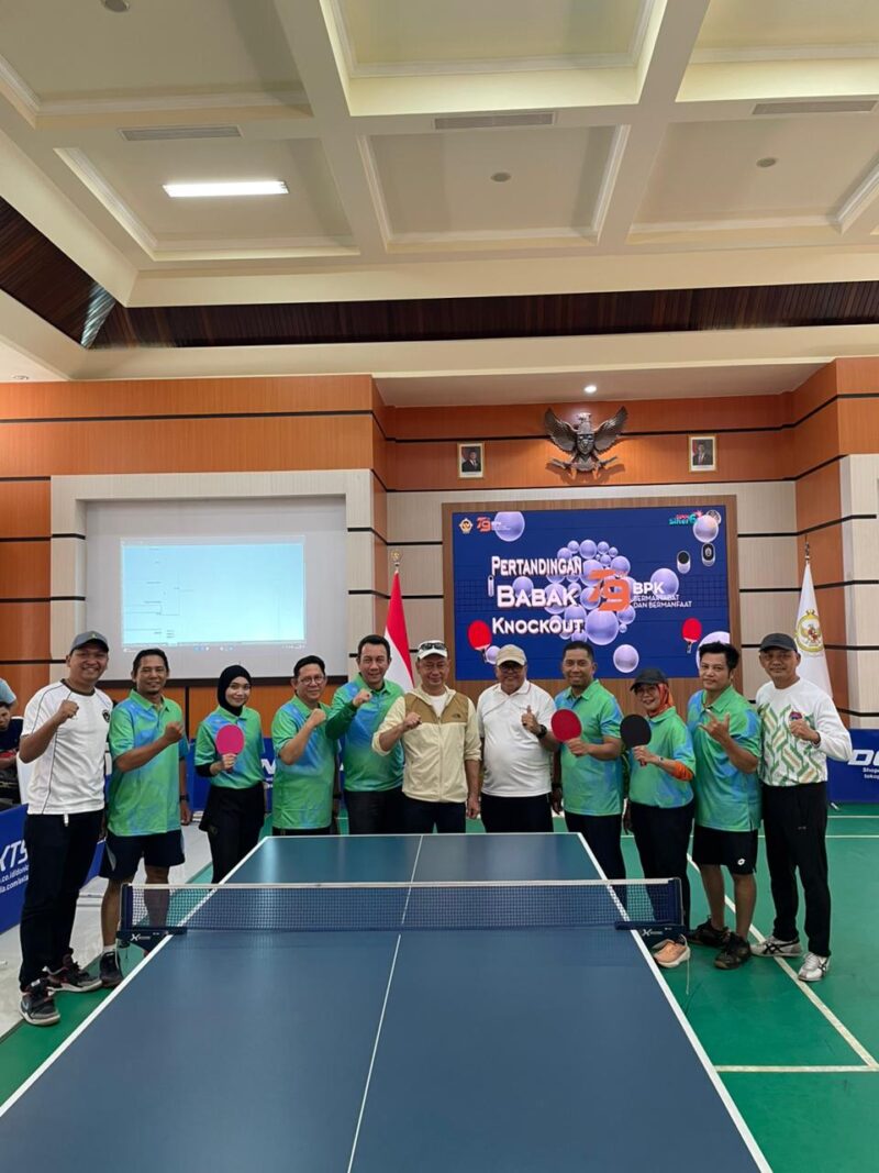 Tim Tenis Meja Pemkot Pontianak sukses mendulang juara pertama Turnamen Eksibis antarlembaga dalam rangka HUT ke-79 BPK RI