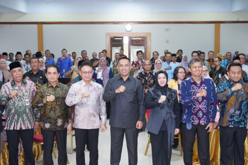 Wali Kota Pontianak Edi Rusdi Kamtono membuka Forum Konsultasi Publik penyusunan RKPD Kota Pontianak Tahun 2027