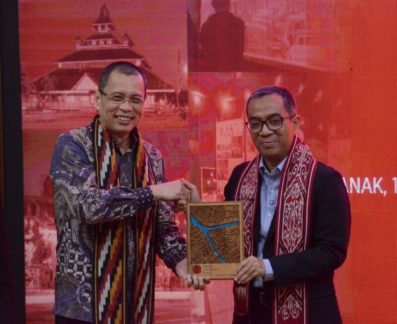 Rektor Untan Garusa Wiko bersama Menteri Pendidikan Tinggi, Sains, dan Teknologi, Brian Yuliarto