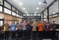 Wali Kota Pontianak Edi Rusdi Kamtono membuka FGD Asumsi dan Kerangka Ekonomi Makro Kota Pontianak.