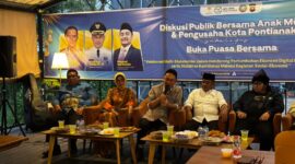 Wali Kota Pontianak Edi Rusdi Kamtono saat menjadi pembicara pada Diskusi Publik Anak Muda dan Pengusaha Kota Pontianak