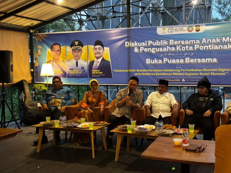 Wali Kota Pontianak Edi Rusdi Kamtono saat menjadi pembicara pada Diskusi Publik Anak Muda dan Pengusaha Kota Pontianak