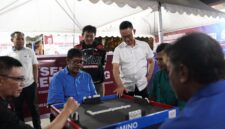 Wali Kota Pontianak Edi Rusdi Kamtono menyaksikan para peserta tengah berlaga di Eksibisi ORADO.