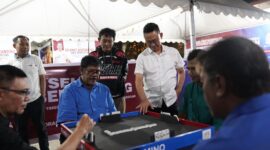 Wali Kota Pontianak Edi Rusdi Kamtono menyaksikan para peserta tengah berlaga di Eksibisi ORADO.