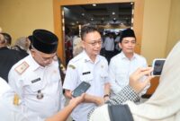 Wali Kota Pontianak Edi Rusdi Kamtono saat diwawancarai awak media