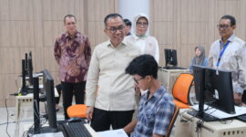 Menteri Pendidikan Tinggi, Sains, dan Teknologi (Mendiktisaintek), Brian Yuliarto, meninjau langsung pelaksanaan hari keempat Ujian Tulis Berbasis Komputer–Seleksi Nasional Berdasarkan Tes (UTBK-SNBT) di Universitas Tanjungpura 
