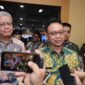 Wali Kota Pontianak Edi Rusdi Kamtono bersama Sekretaris Daerah Provinsi Kalbar Harisson saat diwawancarai.