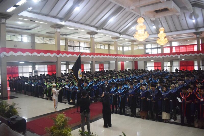 Suasana Wisuda Periode III Untan