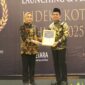 Wakil Wali Kota Pontianak Bahasan menerima piagam penghargaan dari Setara Institute sebagai Kota Terbaik pada Zona Konsolidasi Indeks Kota Toleran 2025