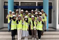 foto bersama seluruh peserta kegiatan