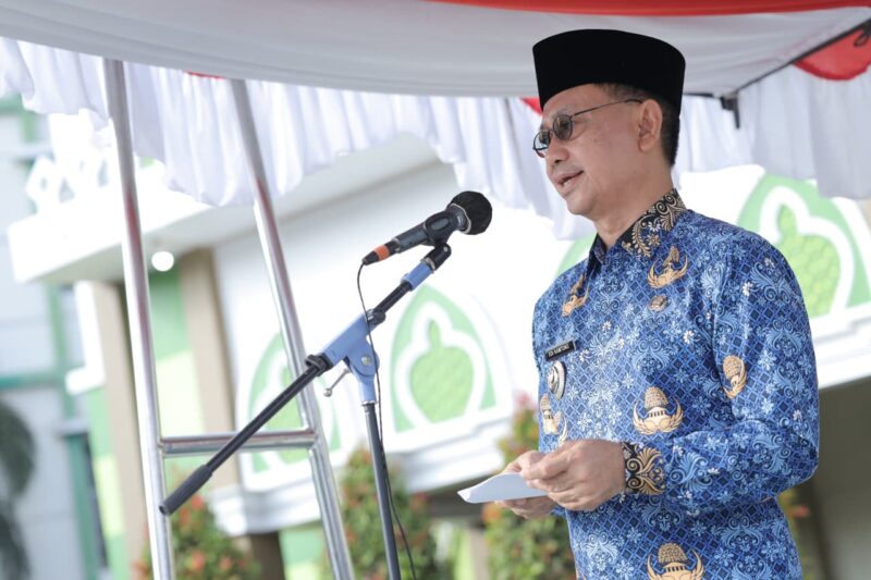 Wali Kota Pontianak Edi Rusdi Kamtono menyampaikan sambutan pada Upacara Hari Lahir Pancasila
