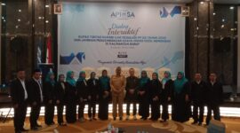 foto bersama anggota APIMSA Kalbar bersama plt kadis koperasi usaha kecil menengah prov kalbar