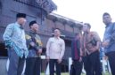 Wali Kota Pontianak Edi Rusdi Kamtono berbincang dengan rombongan dari Sarawak.