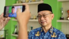 Wali Kota Pontianak Edi Rusdi Kamtono mengimbau pengibaran bendera setengah tiang pada peringatan Hari Berkabung Daerah 28 Juni mendatang