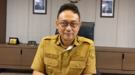 Wali Kota Pontianak Edi Rusdi Kamtono meminta PLN percepat pemulihan listrik di wilayah Pontianak