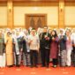Wali Kota Pontianak Edi Rusdi Kantono foto bersama seluruh pengurus dan anggota Ikatan Bidan Indonesia (IBI) Kota Pontianak