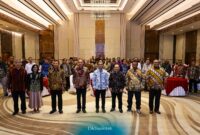 foto bersama pengurus FRI periode 2025–2026 bersama mendiktisaintek