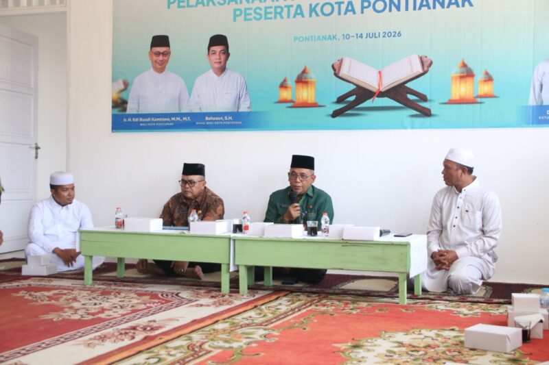 Ketua Umum LPTQ Kota Pontianak Amirullah ketika membuka TC Kafilah Kota Pontianak di Aula Gedung LPTQ Kota Pontianak