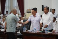 Wali Kota Pontianak Edi Rusdi Kamtono menyampaikan pendapatnya pada Rapat Koordinasi Pembahasan Kebijakan Penerimaan dan Pengalokasian Dana Transfer ke daerah dalam APBN.
